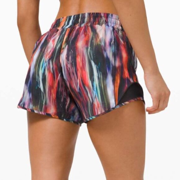 Lululemon Hotty Hot Short II *Long 4" Chroma Fusion Multi / Black - Picture 6 of 6